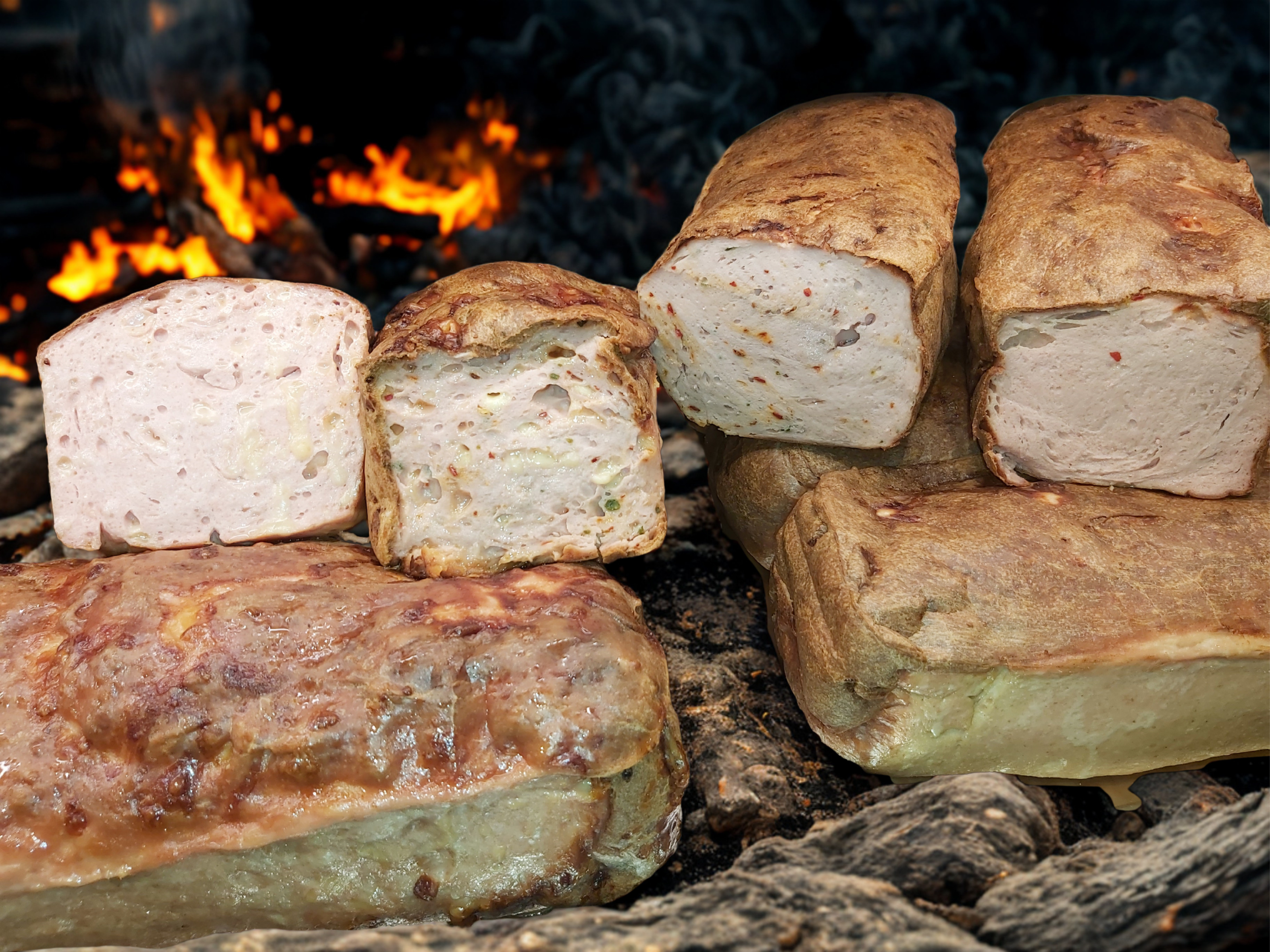 Leberkäse angeschnitten in Varianten